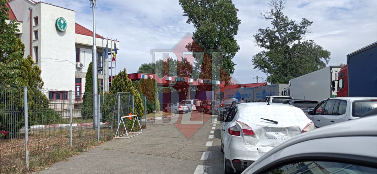 Coadă de un kilometru la vama Sculeni pentru a intra în Republica Moldova – FOTO