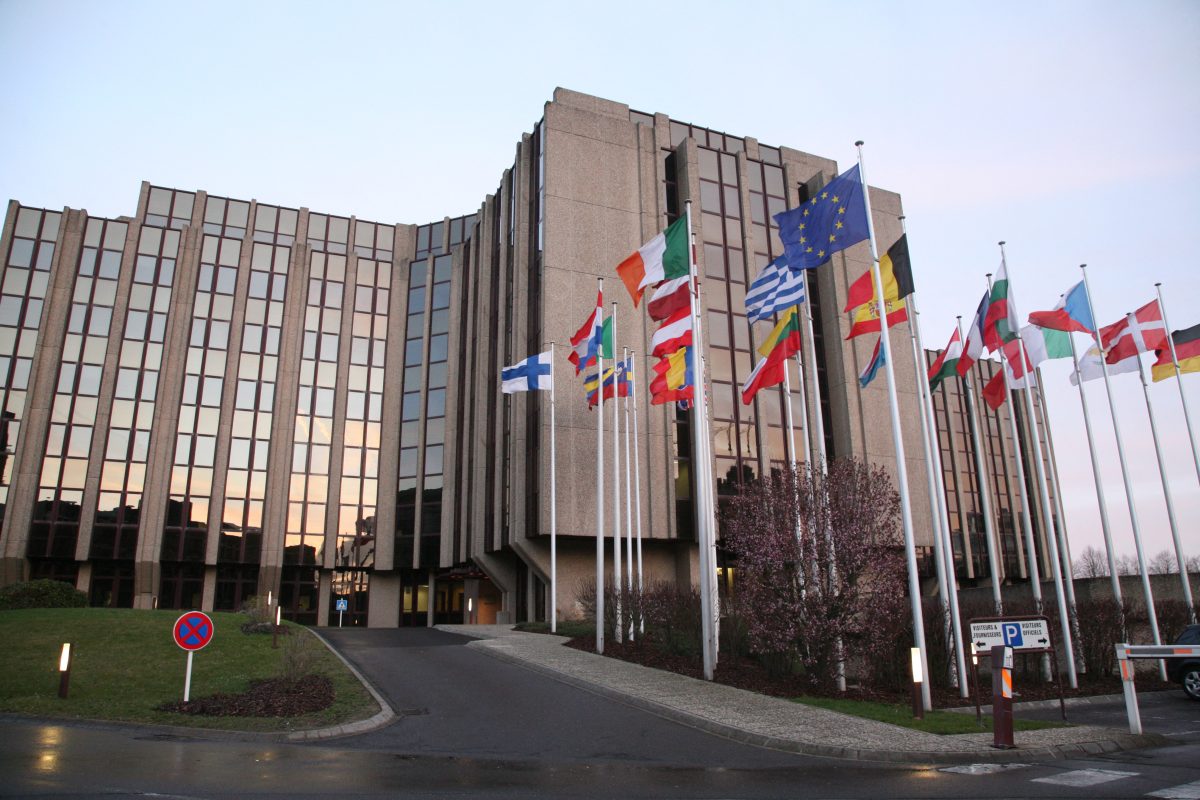 Curtea de Conturi a UE spulberă planul de reducere a dependenţei de combustibilii fosili ruşi