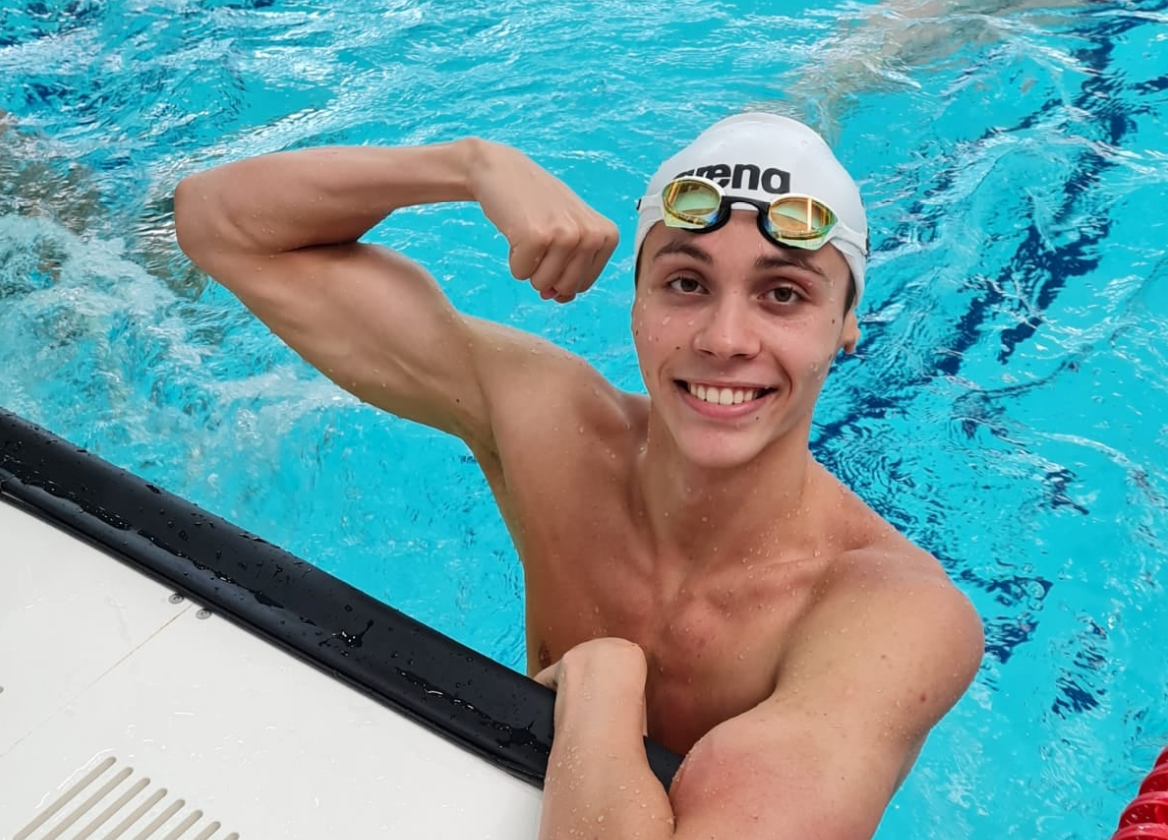 David Popovici s-a calificat în finala probei de 100 de metri liber la Campionatul European pentru Juniori