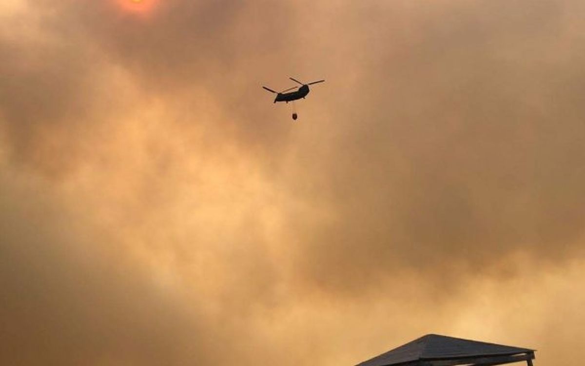 Un elicopter s-a prăbușit în mare, în Grecia, în timp ce încerca să stingă un incendiu de pădure pe insula Samos. Un pilot ar fi român