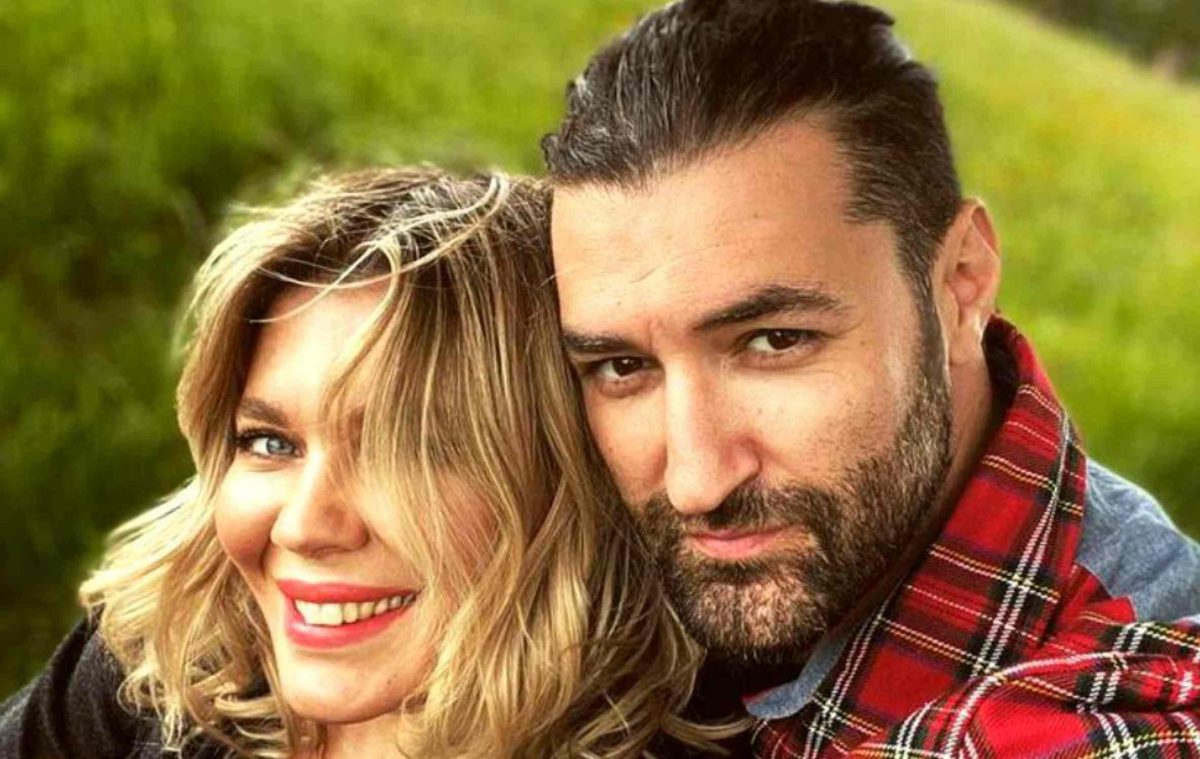 Gina Pistol și Smiley se pregătesc de căsătorie? Prezentatoarea TV, mândră că este „logodnica lu’ Andrei Tiberiu Maria”