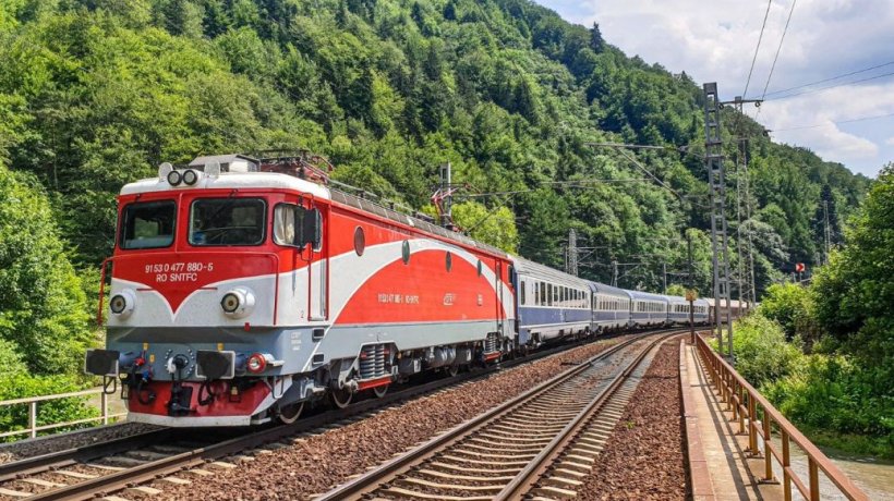 Măsura luată de CFR Călători după ce ANM a emis avertizări de cod roșu și portocaliu în majoritatea regiunilor țării