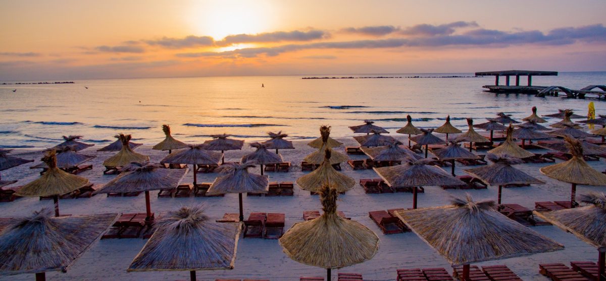 Cât au scos din buzunare niște turiști pentru o cină în Mamaia. Când le-a venit nota au rămas fără replică