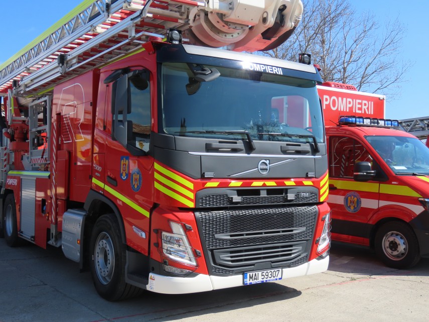 A izbucnit un nou incendiu de vegetație uscată în municipiul Iași – EXCLUSIV, UPDATE