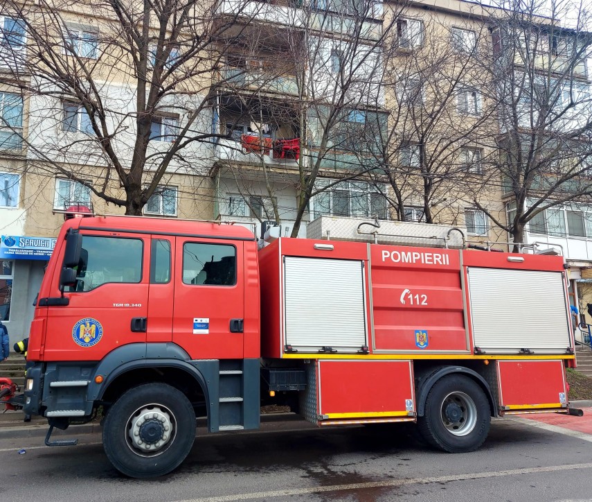 Incendiu în comuna Rediu, județul Iași. O anexă gospodarească lipită de casă a fost cuprinsă de flăcări – EXCLUSIV