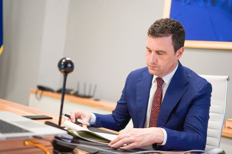 Având în vedere seceta din România, ministrul Mediului,Tanczos Barna, roagă românii să nu mai facă risipă de apă