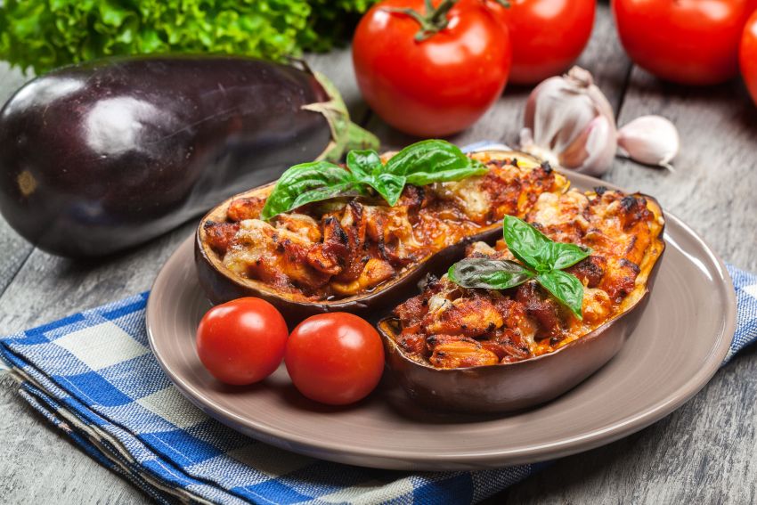 Vinete umplute la cuptor. Cum să pregătești un preparat culinar desăvârșit după cea mai simplă rețetă