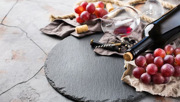 Seturi pentru vin – cele mai bune cadouri pentru cei care apreciază degustarea vinurilor într-un stil elegant