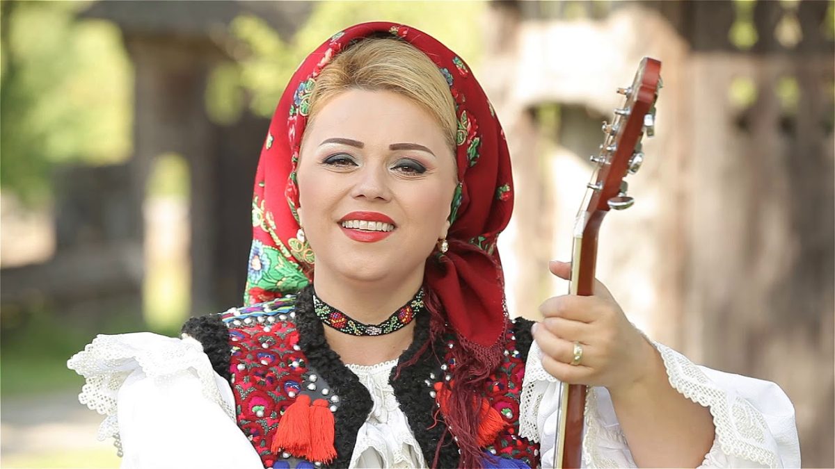 Cum șă mănânci ciocolată fără să te îngrași. Cornelia Rednic folosește acest truc de ani buni