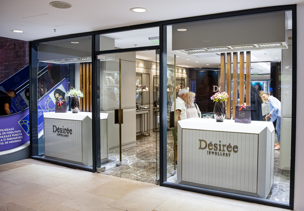 Descoperă povești despre frumusețea aurului și strălucirea diamantelor în noul magazin Desiree Jewellery, din Iulius Mall Iași!