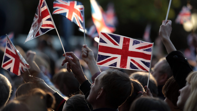 Banca Angliei anunţă că Marea Britanie va intra în recesiune, după ce s-au majorat dobânzile