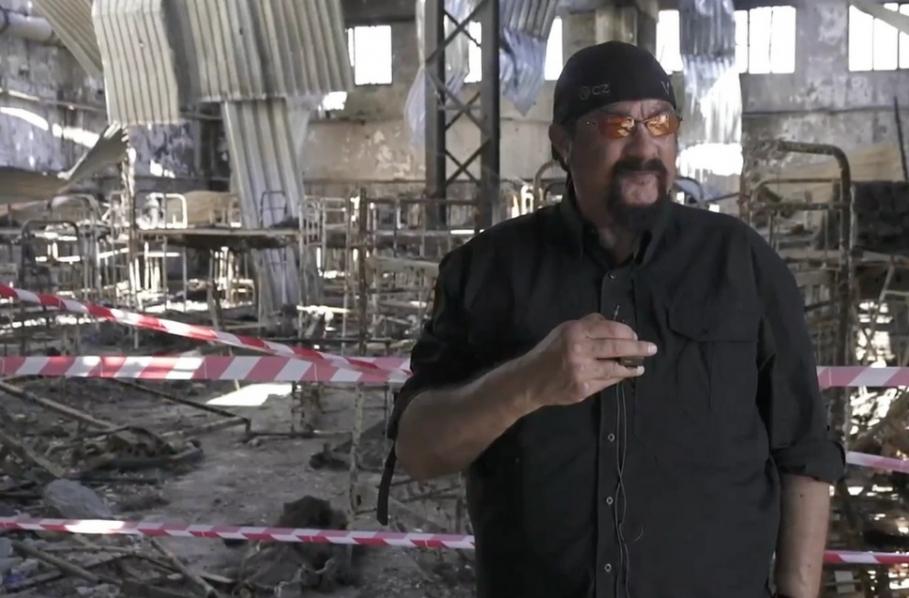 Primele impresii ale lui Steven Seagal despre războiul din Ucraina: „Volodimir Zelenski este responsabil de crime împotriva umanității”