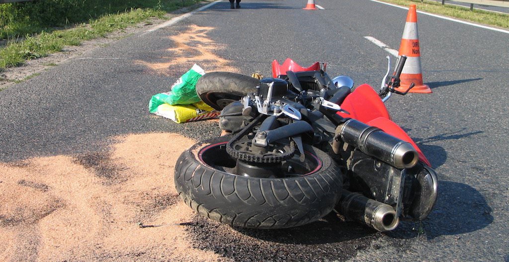 Tragedie la Cristești, județul Iași. Două persoane au murit după o coliziune dintre un camion şi o motocicletă – EXCLUSIV