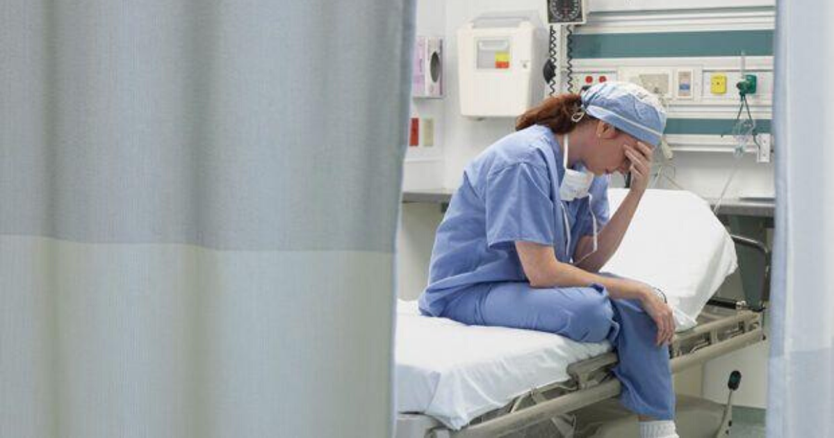 Asistentă medicală din Focşani, deranjată din somn de o mămică venită la camera de gardă: ”Ați venit să vadă doctorul copilul? Treceți să-l văd”