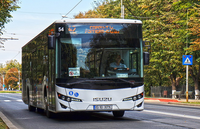 Programul tramvaielor şi autobuzelor care tranzitează zona Copou, prelungit în perioada 19 – 21 august