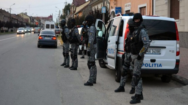 Bătaie generală intre clanuri din Vaslui. Jandarmii au instituit zonă de protecție – VIDEO