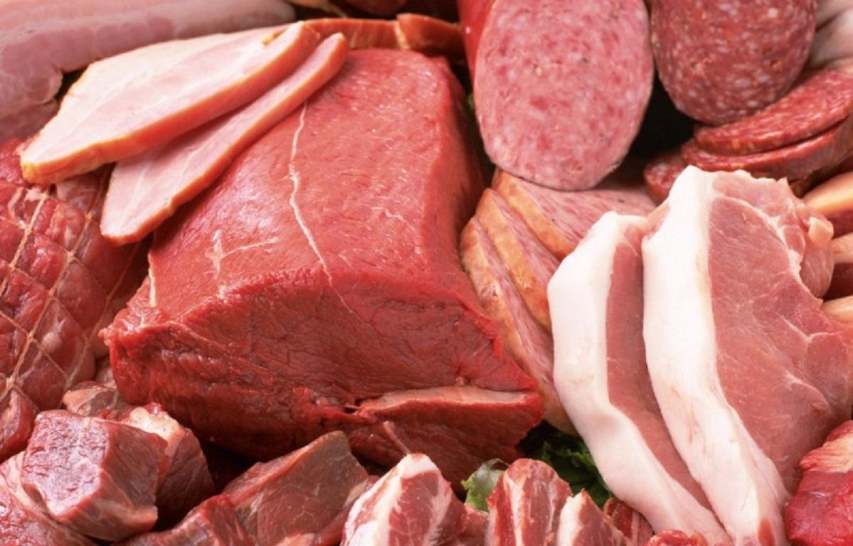 Carne expirată de 3 ani, care urma să fie servită turiștilor, descoperită pe litoral