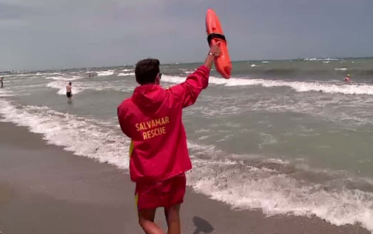 Un copil român a ajuns în apele teritoriale ale Bulgariei după ce a fost lăsat în apă pe o saltea pneumatică