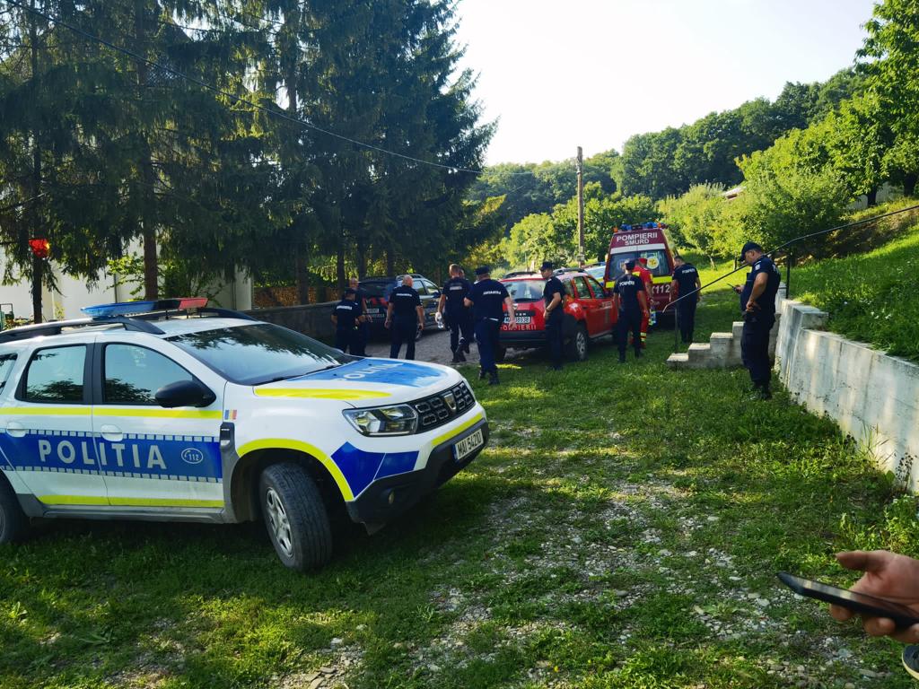 Derulare impresionantă de forțe în județul Iași. Un tânăr s-a rătăcit în pădure, dar a fost găsit de autorități
