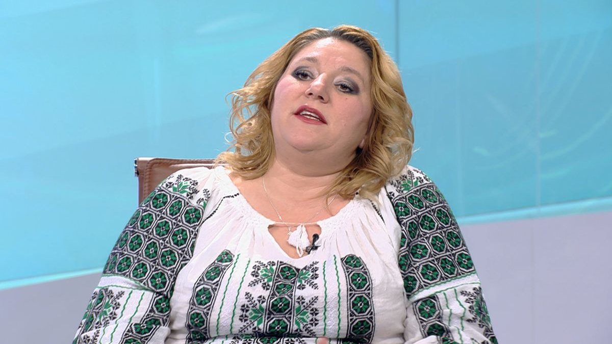 Diana Șoșoacă l-a desființat pe fostul ei coleg de partid, George Simion: „Să ajungi să cerșești”. Ilinca nu a scăpat de gura senatoarei: „Mie mi-e milă de fetița asta”