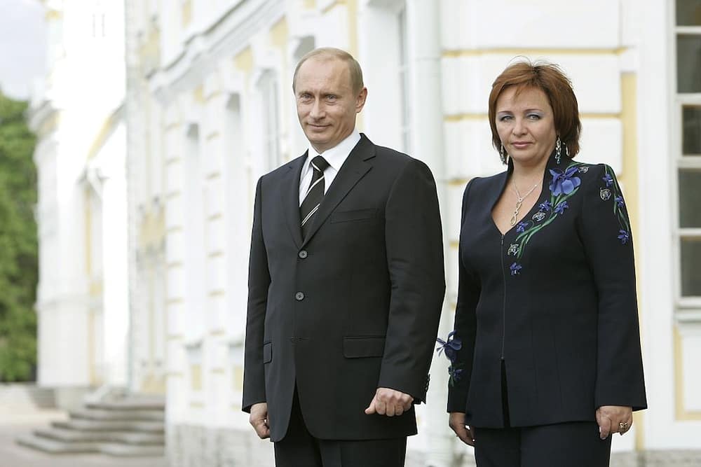 Cum a reuşit fosta soţie a lui Vladimir Putin să evite sancţiunile impuse de Occident. Liudmila se bucura de o avere impresionantă
