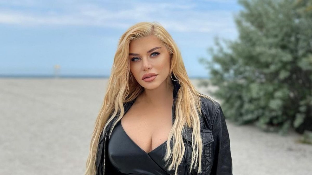 Loredana Groza, fără strop de machiaj și cu părul necoafat. Cum arată vedeta la 52 de ani