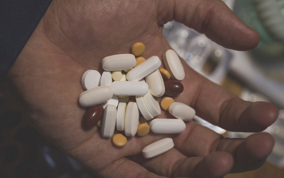 Este indicat antibioticul pentru tratarea COVID-19? Află care sunt recomandările medicilor