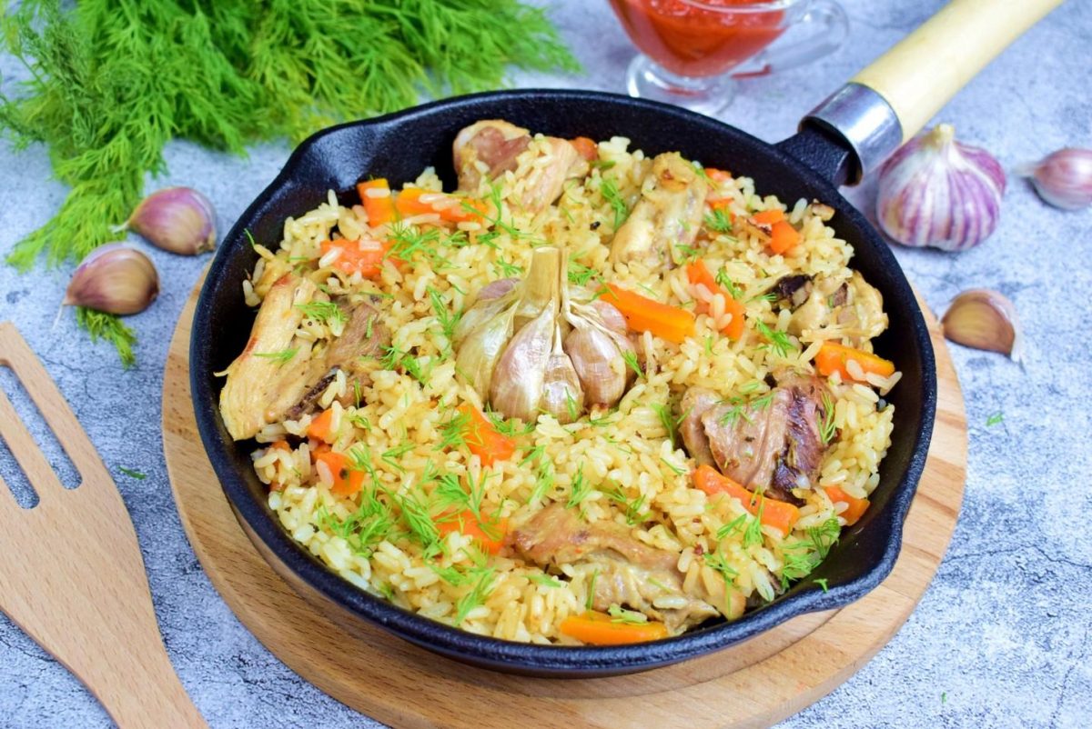 Pilaf de orez simplu. Cum să pregătești deliciul în stil indian și turcesc