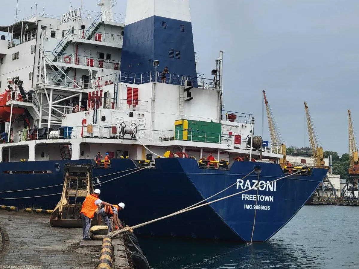 Prima navă cu cereale a părăsit portul ucrainean Odesa și se îndreaptă spre Liban
