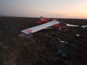 Un avion de mici dimensiuni s-a prăbușit la Gălănești. Două persoane ar fi decedat în urma accidentului aviatic