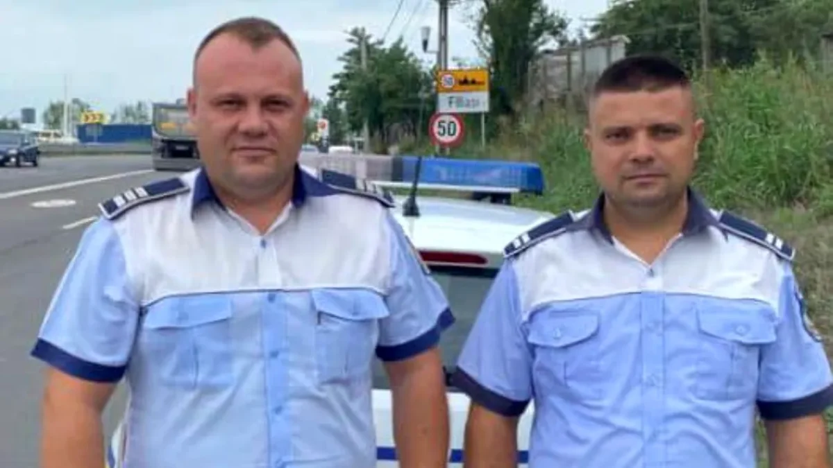 Doi polițiști din Filiași au impresionat o lume întreagă. Ce gest au putut să facă cei doi agenți