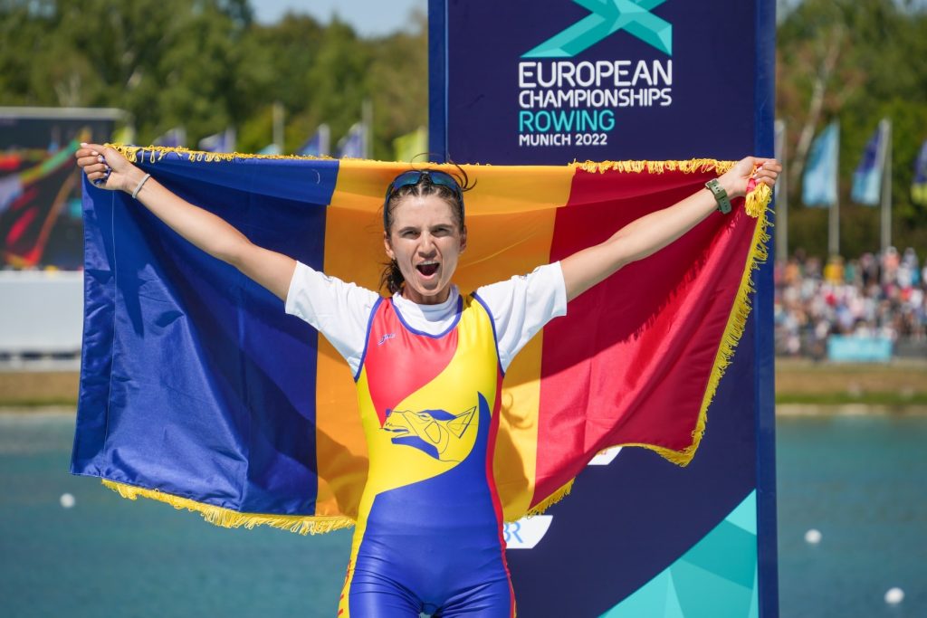 Sportiva Ionela Cozmiuc a câștigat medalia de aur la simplu vâsle feminin la Campionatul Mondial de canotaj