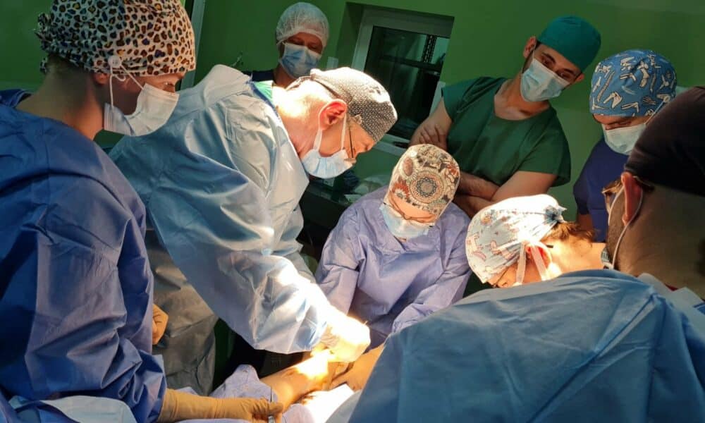 Transplant important de cord la Târgu Mureș pentru o femeie din Iași. Donatorul este o tânără de 17 ani