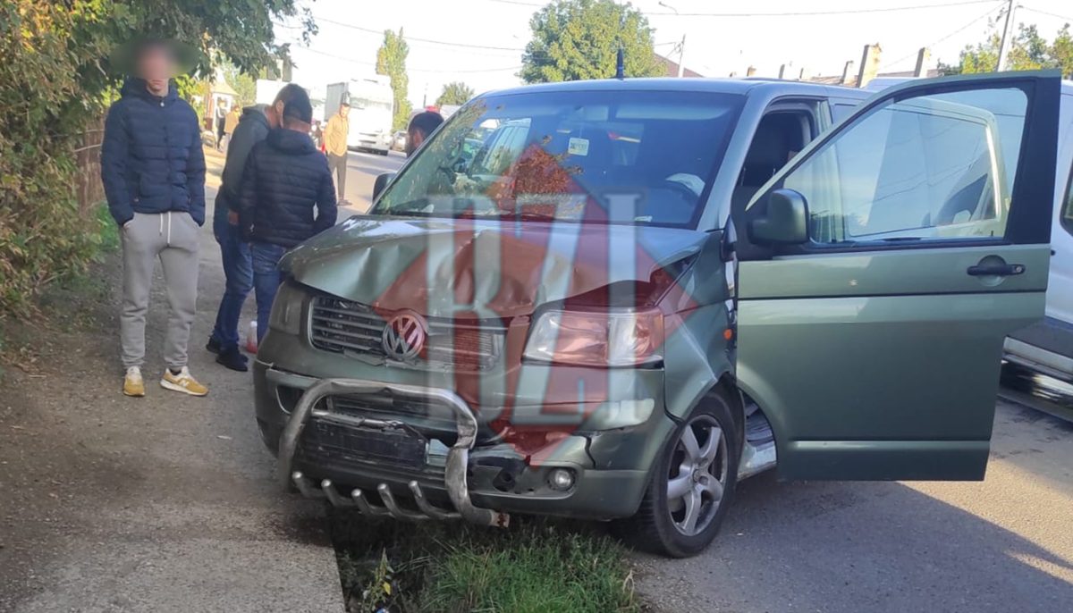 Accident rutier în municipiul Iași. Două mașini au fost implicate – EXCLUSIV/FOTO