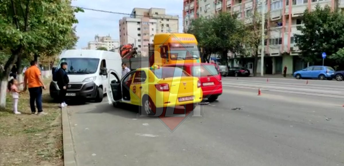 Accident rutier în capăt CUG. Coliziune puternică între patru autoturisme – EXCLUSIV, VIDEO