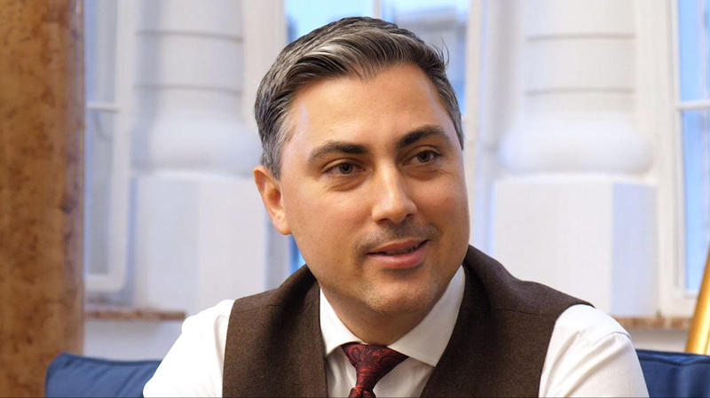 Alexandru Ciucu reacționează, după zvonurile că ar avea o idilă la Paris! A vrut să se afle chiar de la el: „Am niște planuri mari”