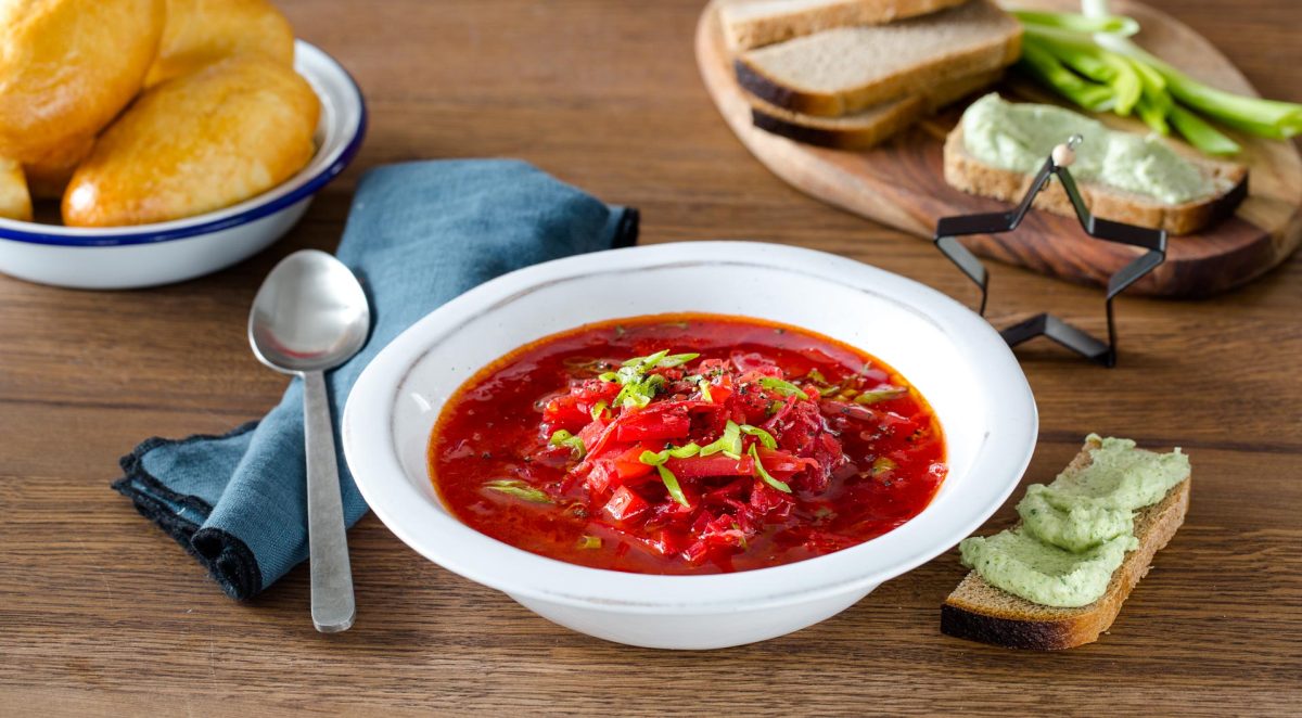 Ciorbă de legume cu borș. O opțiune ideală pentru cei care postesc