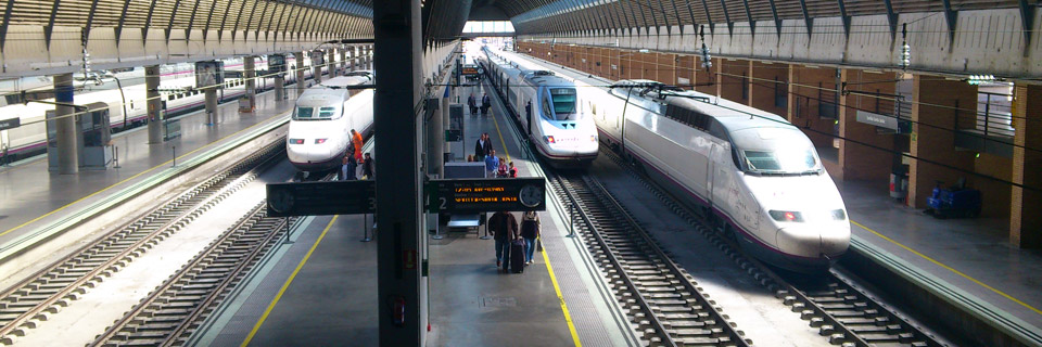 1 milion de abonamente de tren gratuite. Guvernul spaniol îi încurajează pe cetățeni să renunțe la mașini