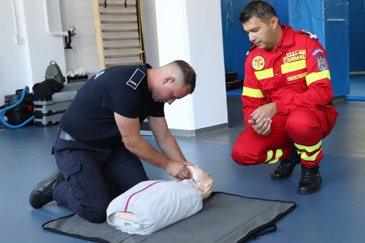 Polițiștii ieșeni au participat la un program național de cursuri de acordare a primului ajutor