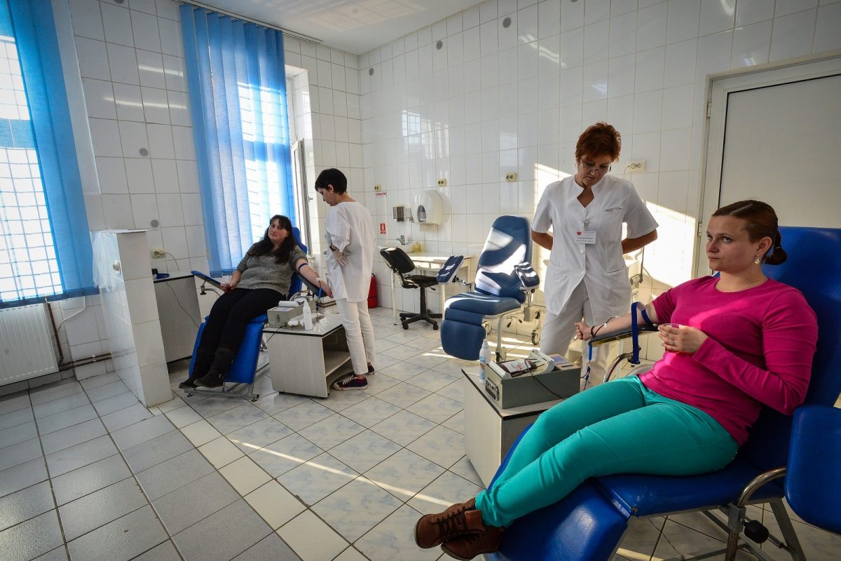 Eşti scutit de la plata CASS timp de un deceniu, dacă donezi celule stem. Iată care sunt centrele din România