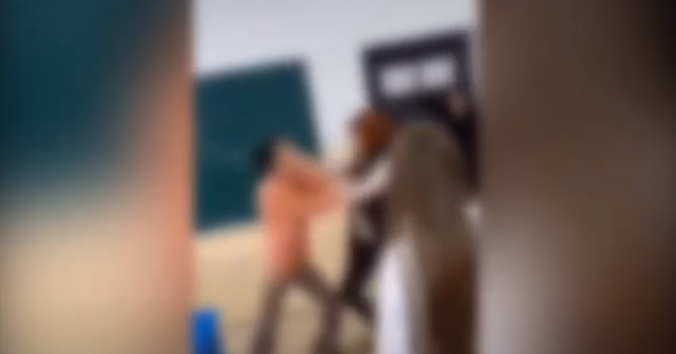 După ce două eleve s-au bătut la o școală din Iași, polițiștii au demarat activități de prevenire a bullying-ului – FOTO, VIDEO