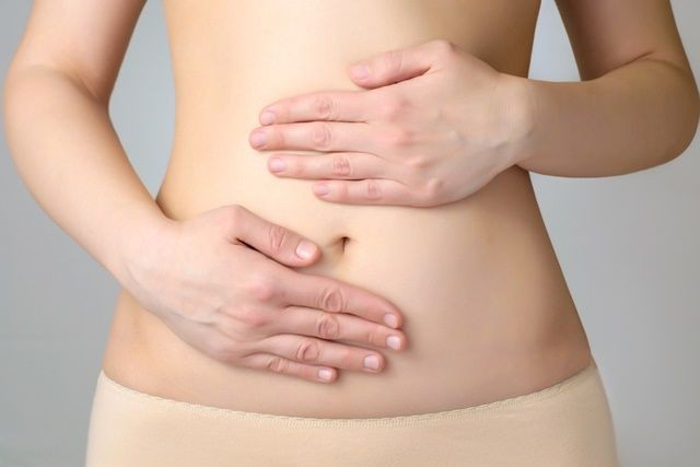 M-am vindecat de endometrioză! Află cum să scapi de boala pentru care nu există tratament medicamentos