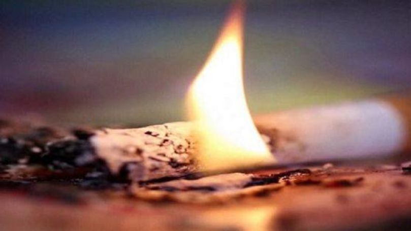 O femeie a ars de vie după ce era imobilizată la pat și un incendiu a izbucnit, în Iași. Cauza probabilă: fumatul – EXCLUSIV