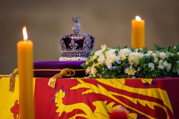 Prințul Louis nu participă la înmormântarea Reginei. În schimb, frații săi joacă un rol important la funeralii