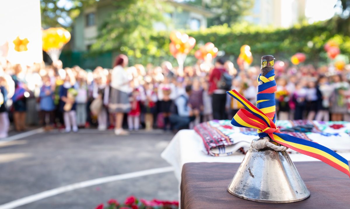 Primăria Municipiului Iași organizează „Copii de nota 10”: ajutoare pentru 500 de copii care încep școala