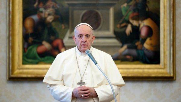 După criticile oficialilor ucraineni, Papa Francisc își retrage multe din afirmațiile făcute 