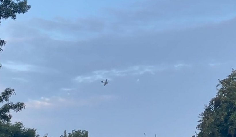 Un pilot care zboară deasupra statului Mississippi amenință că va intra cu avionul într-un hipermarket
