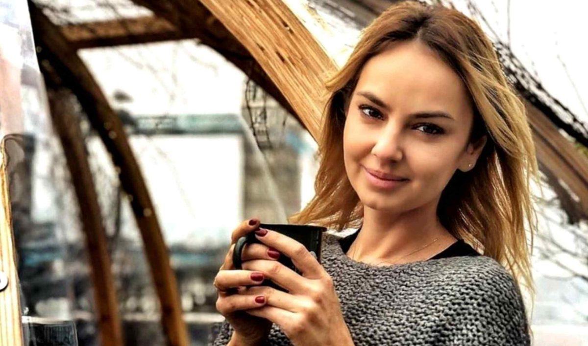 Roxana Ionescu a ținut o dietă cu care a scăpat de 15 kilograme. Cum reușește blondina să se mențină
