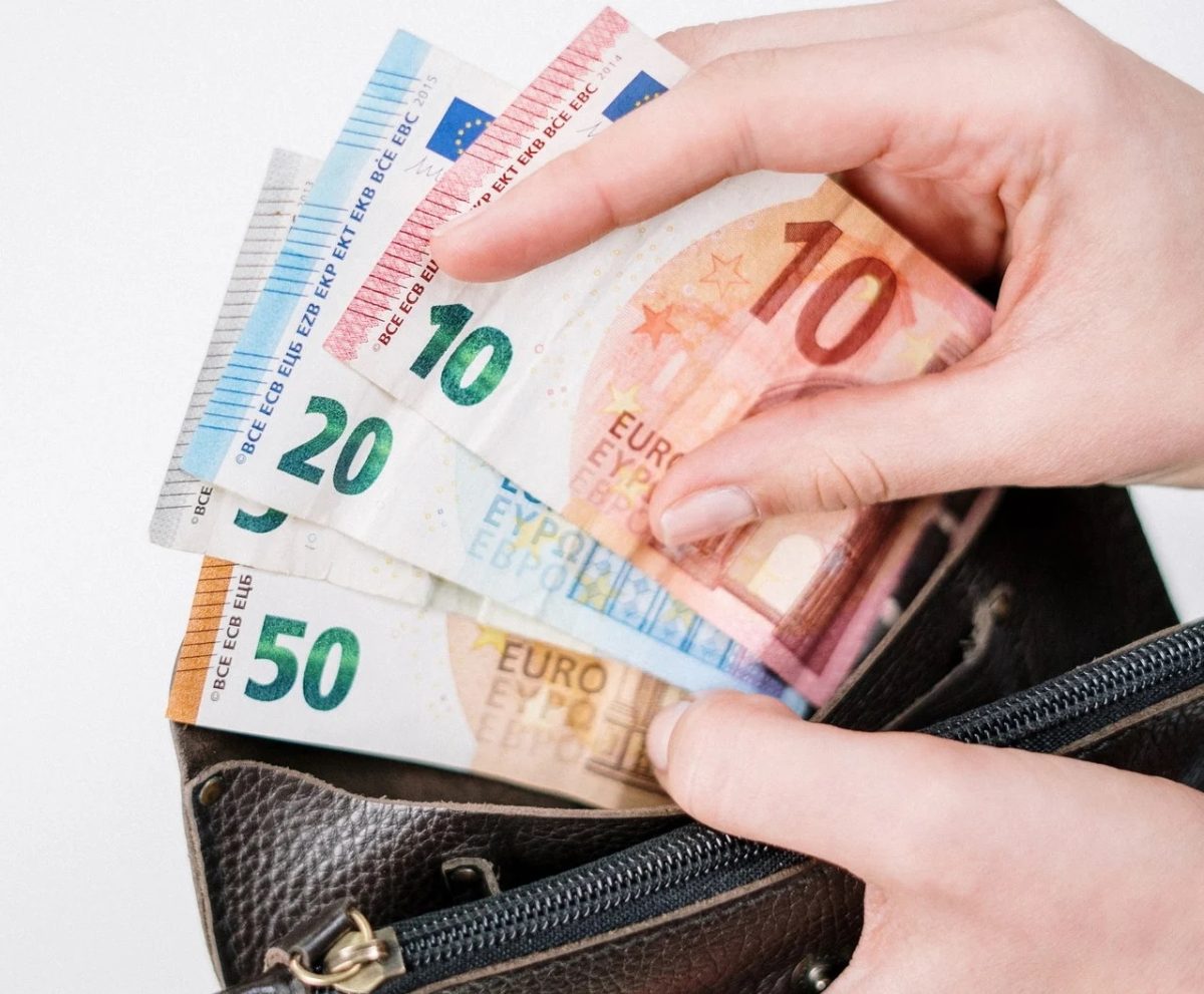 Salarii minime uniforme la nivel de Uniune Europeană. Iată proiectul de lege adoptat de Parlament