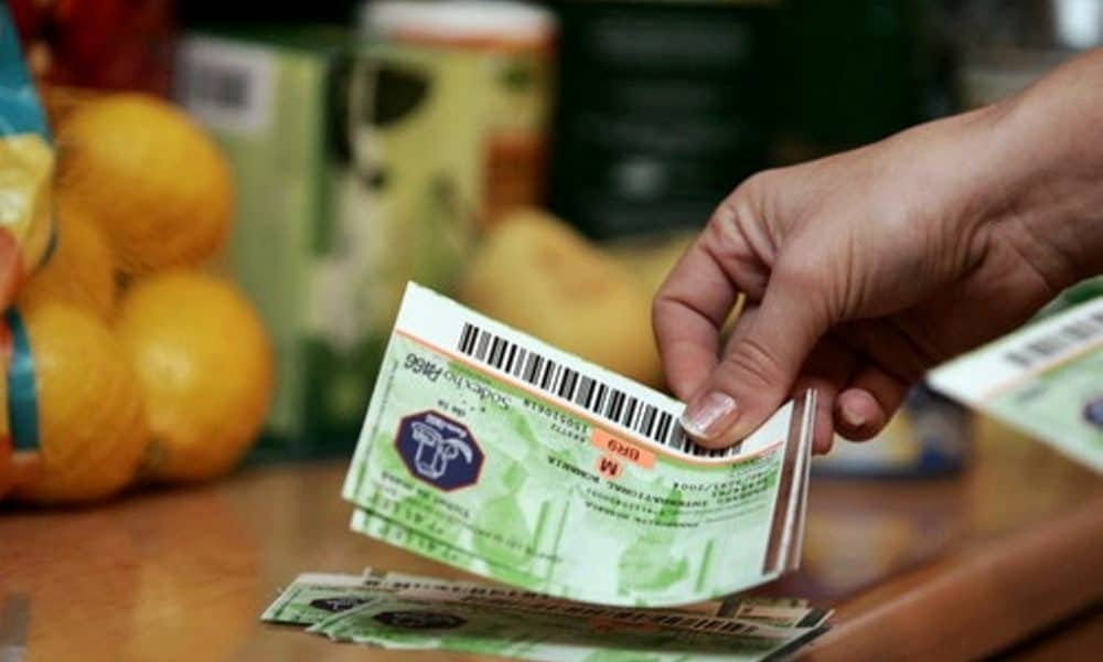 Guvernul ar putea oferi bonificații românilor care fac economie la electricitate